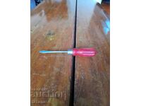 O șurubelniță veche