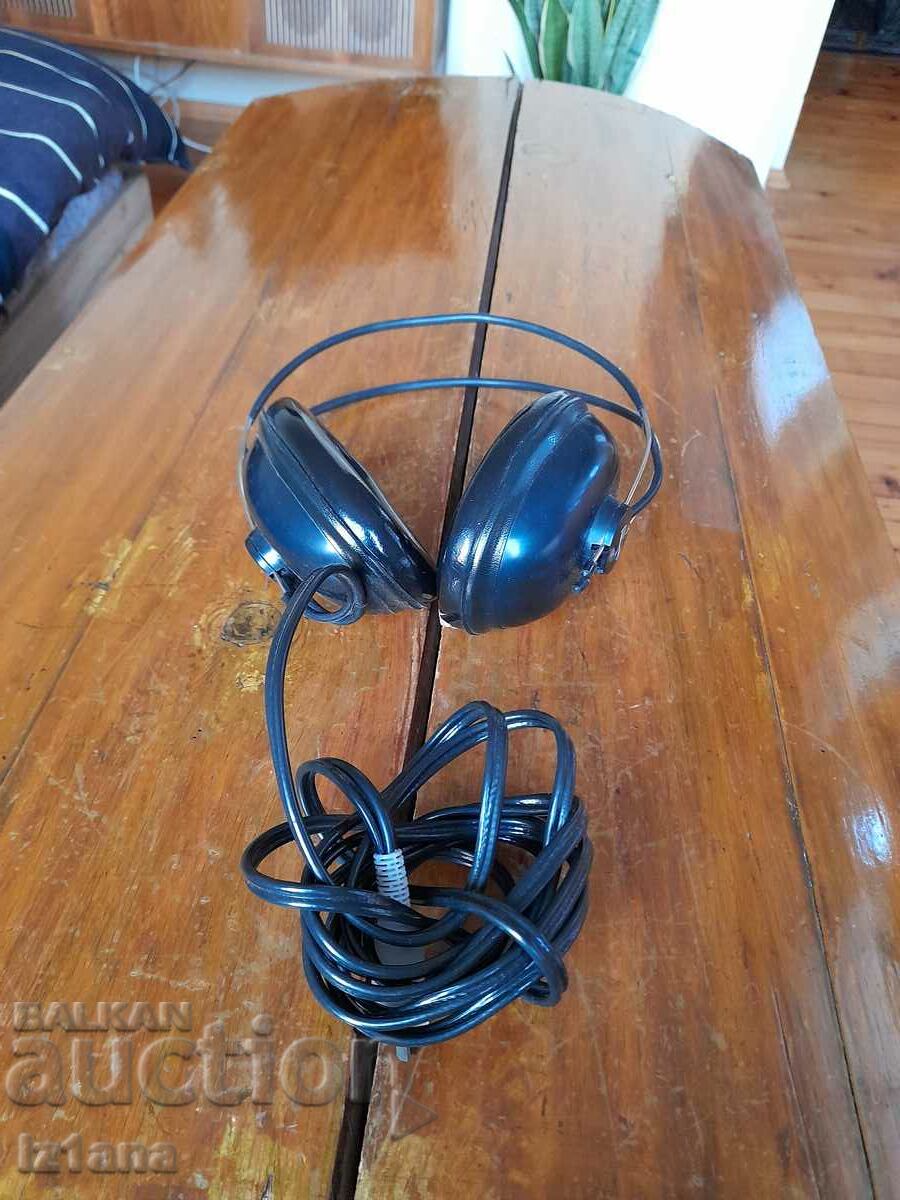 Old headphones DS 200