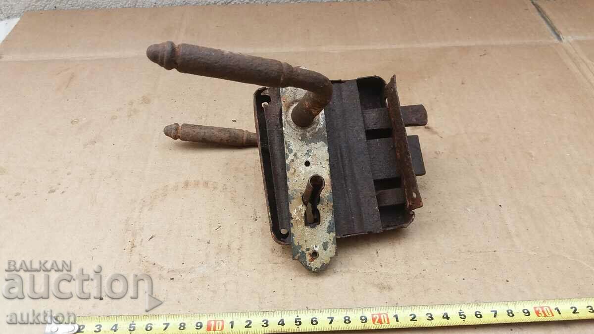 OLD RENAISSANCE WROUGHT LOCK, GATE LOCK with price 5.99 BGN | € 3.06 OLD RENAISSANCE WROUGHT LOCK, GATE LOCK with price 5.99 BGN | € 3.06