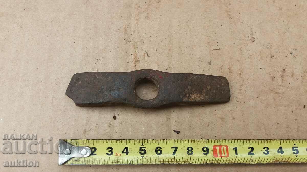 OLD SMALL CRAFTS HAMMER, HAMMER, TOOL with price 2.49 BGN | € 1.27 OLD SMALL CRAFTS HAMMER, HAMMER, TOOL with price 2.49 BGN | € 1.27