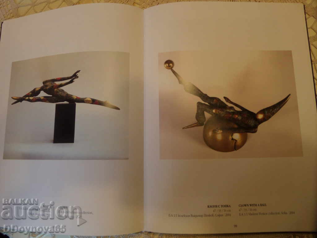 Delivery of Ivaylo Savov sculptures Delivery of Ivaylo Savov sculptures