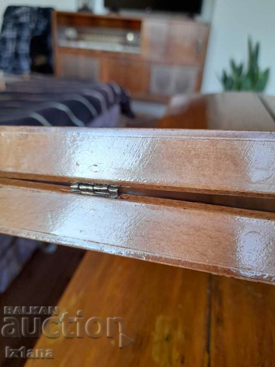 Old Chess and Backgammon box - 7 Old Chess and Backgammon box - 7