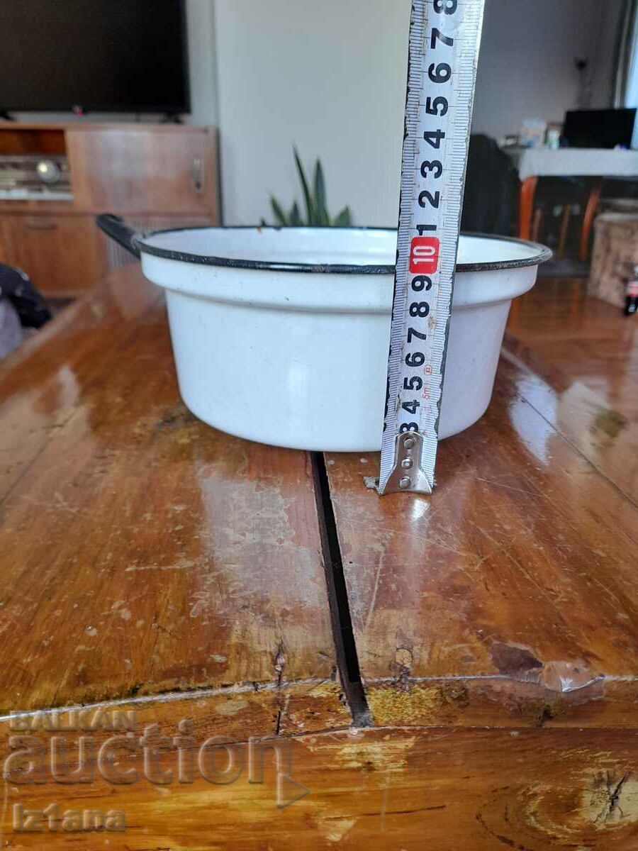 Old enameled strainer, colander with price 33.00 BGN | € 16.87 Old enameled strainer, colander with price 33.00 BGN | € 16.87