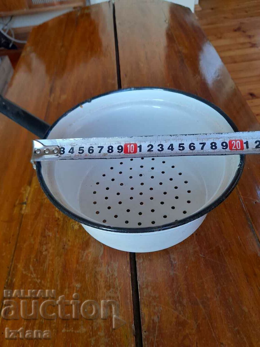 Auction Old enameled strainer, colander Auction Old enameled strainer, colander