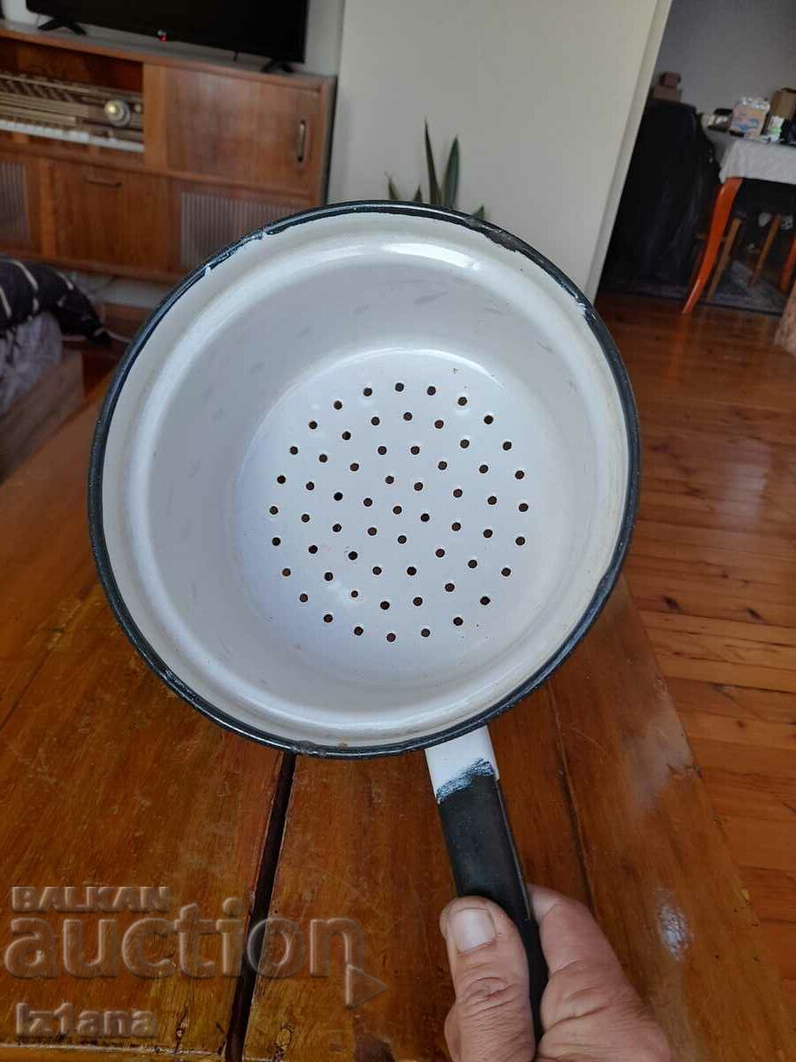 Delivery of Old enameled strainer, colander Delivery of Old enameled strainer, colander