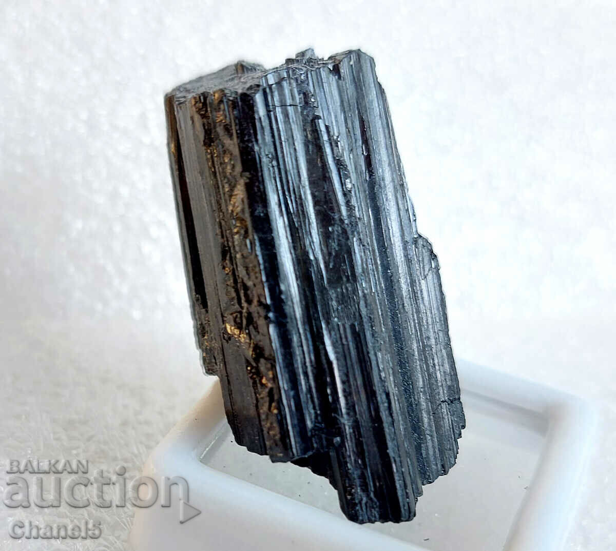 Auction NATURAL BLACK TOURMALINE, SHERLL - NIGERIA - 95.69 carats(324) Auction NATURAL BLACK TOURMALINE, SHERLL - NIGERIA - 95.69 carats(324)