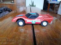 Mașină veche, cărucior