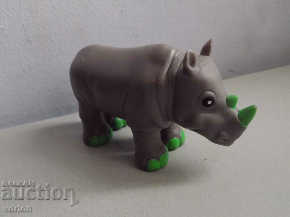 Фигура: носорог.