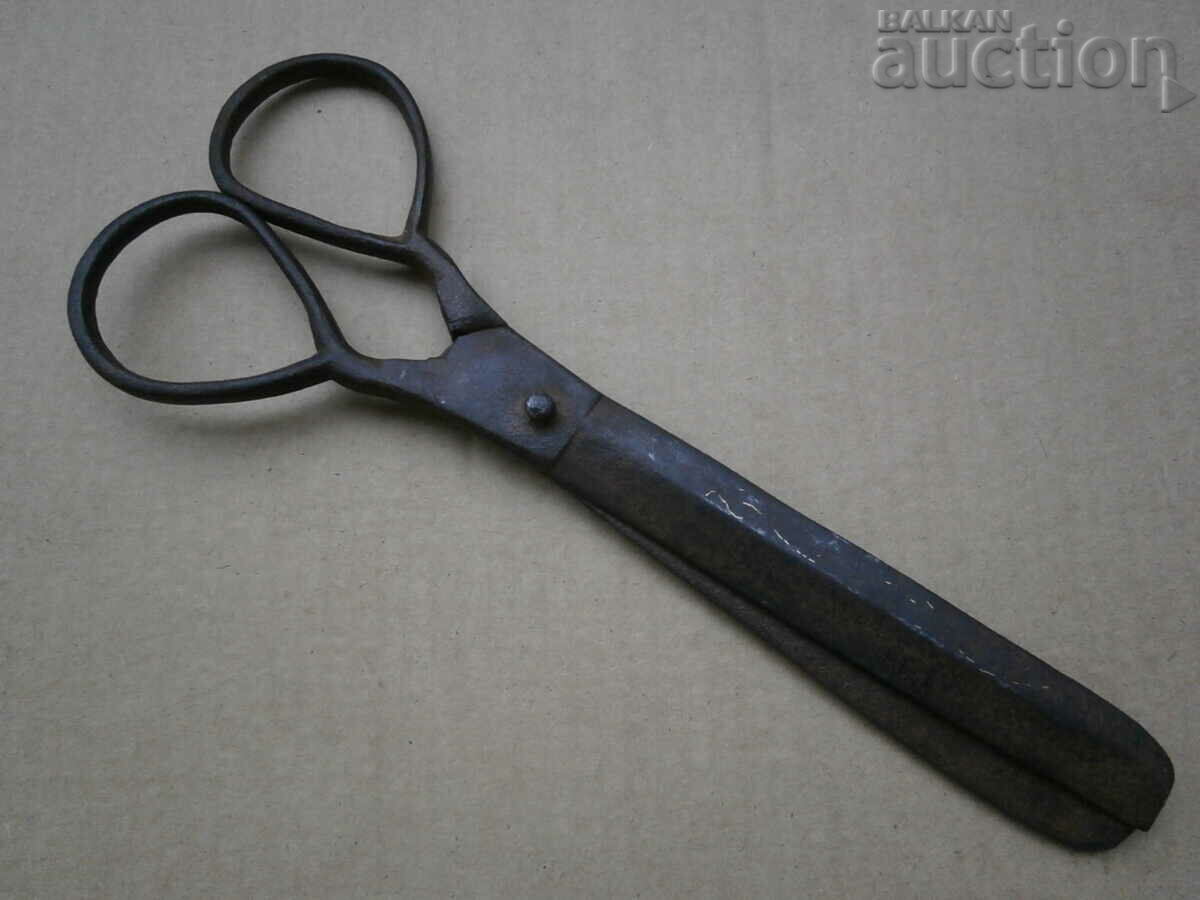 Auction ancient Revival forged large scissors Auction ancient Revival forged large scissors
