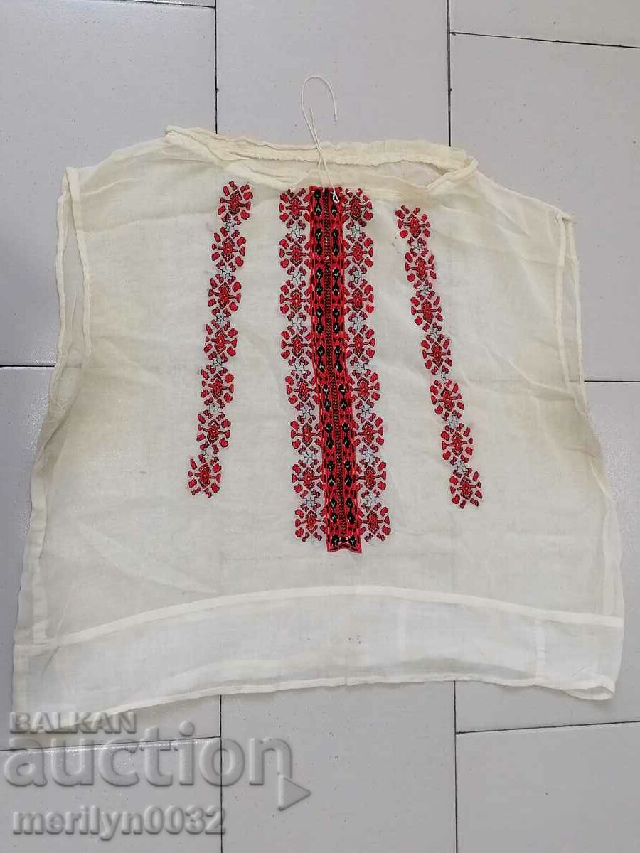 Old shirt with Bulgarian embroidery silk kenar costume