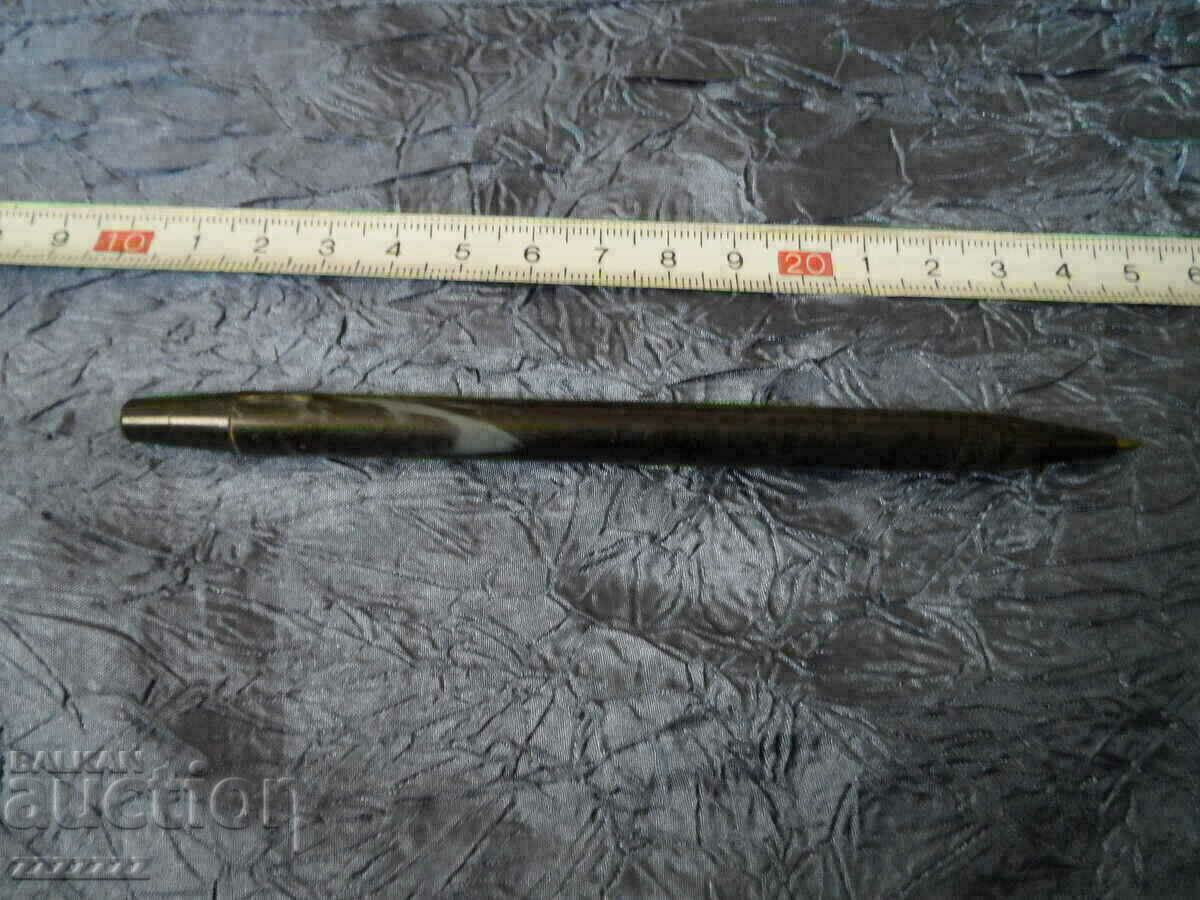 stilou vechi B cu preț 5.00 BGN | € 2.56