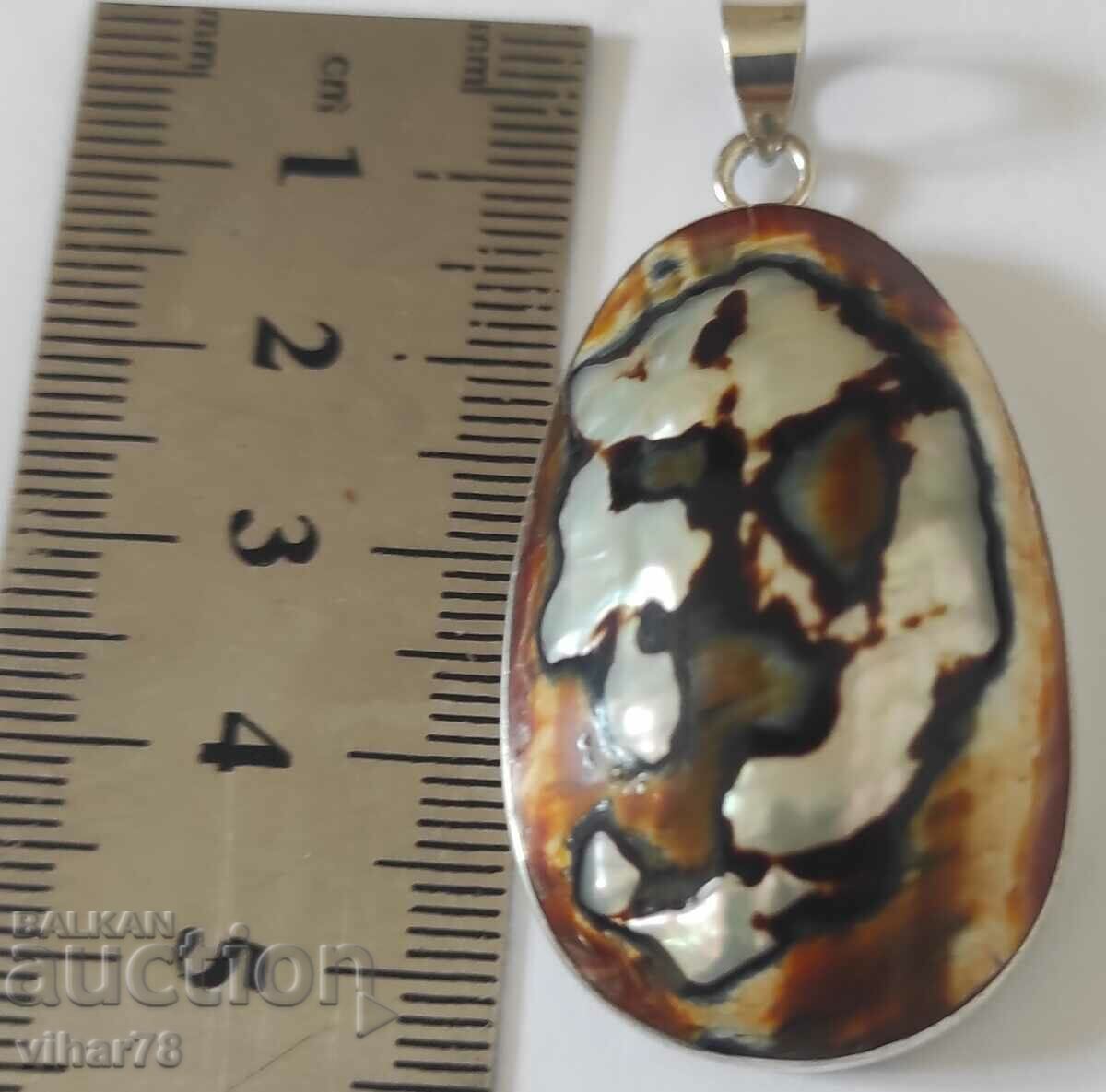 Auction MASSIVE SILVER PENDANT-PEARL Auction MASSIVE SILVER PENDANT-PEARL