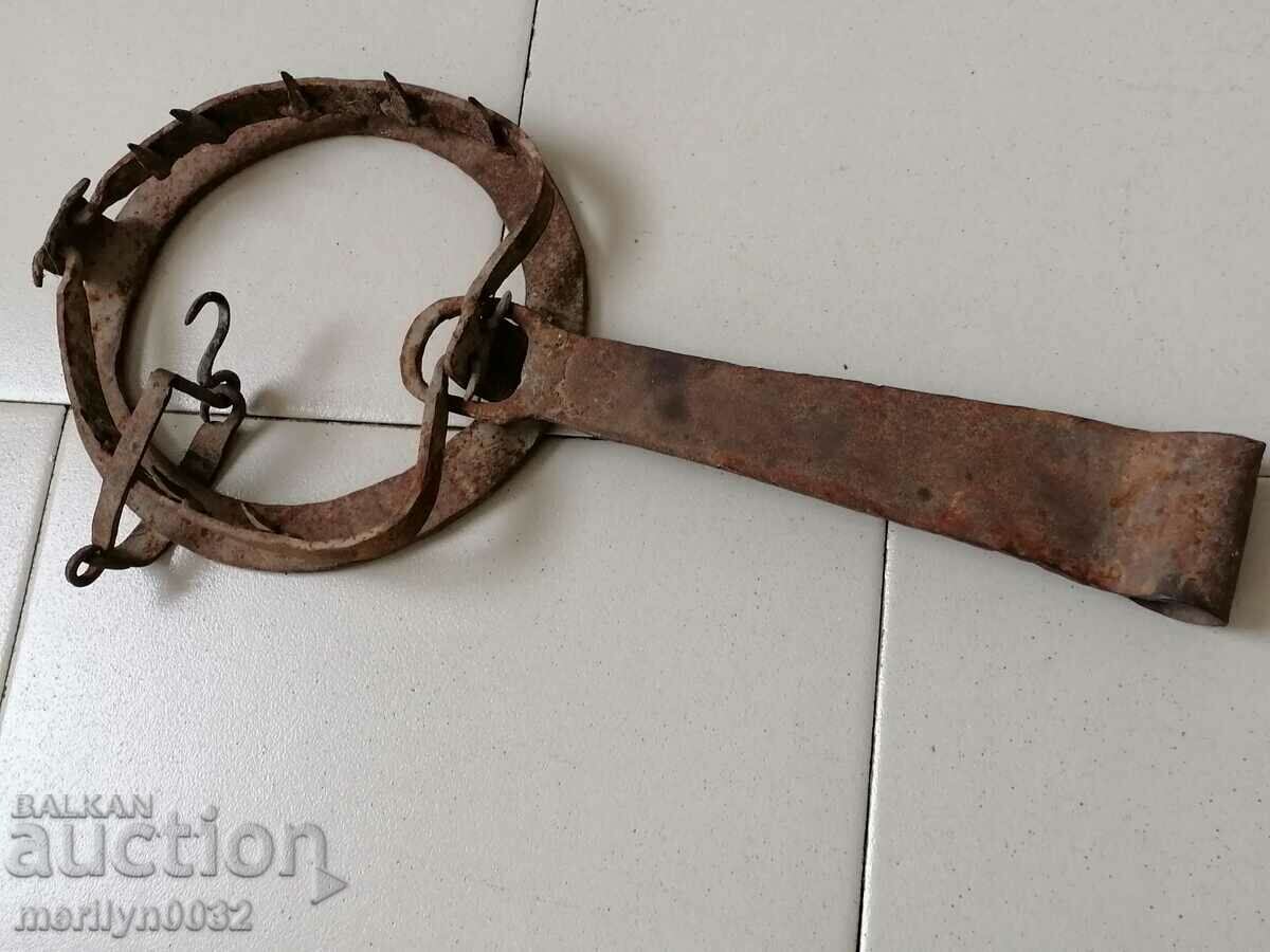 Hand forged wrought iron trap - 6 Hand forged wrought iron trap - 6