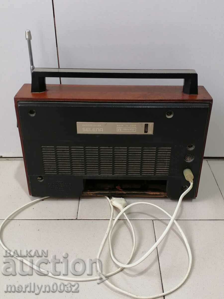 Old transistor SELENA, radio set, radio, 1970s USSR - 7 Old transistor SELENA, radio set, radio, 1970s USSR - 7