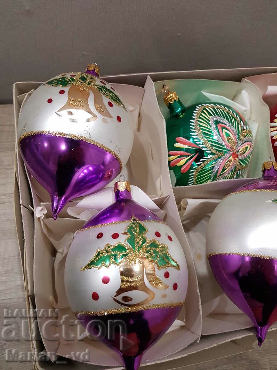 Licitație Bile mari de pom de Crăciun din sticlă veche Licitație Bile mari de pom de Crăciun din sticlă veche