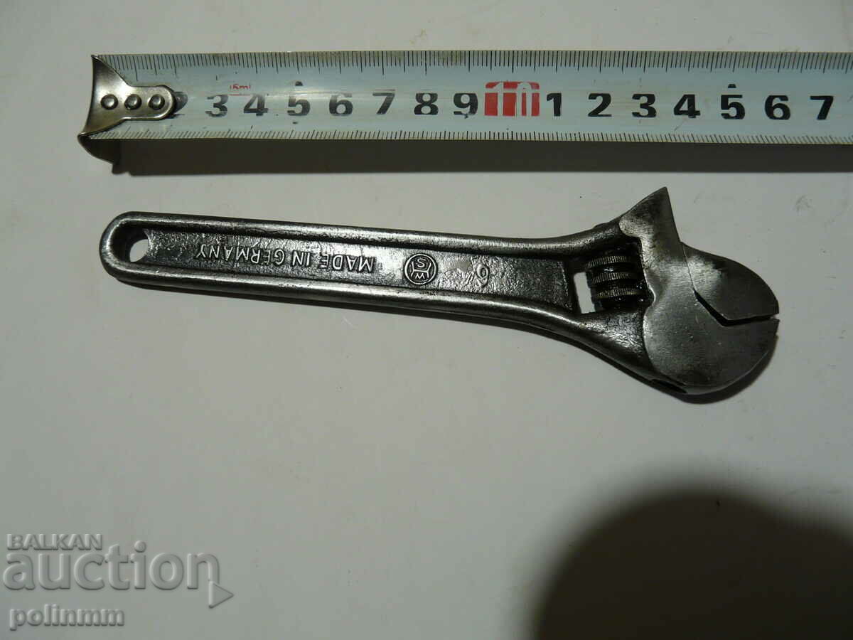 Old small movable key - 33 with price 20.00 BGN | € 10.23 Old small movable key - 33 with price 20.00 BGN | € 10.23