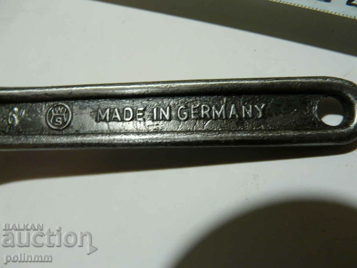 Auction Old small movable key - 33 Auction Old small movable key - 33