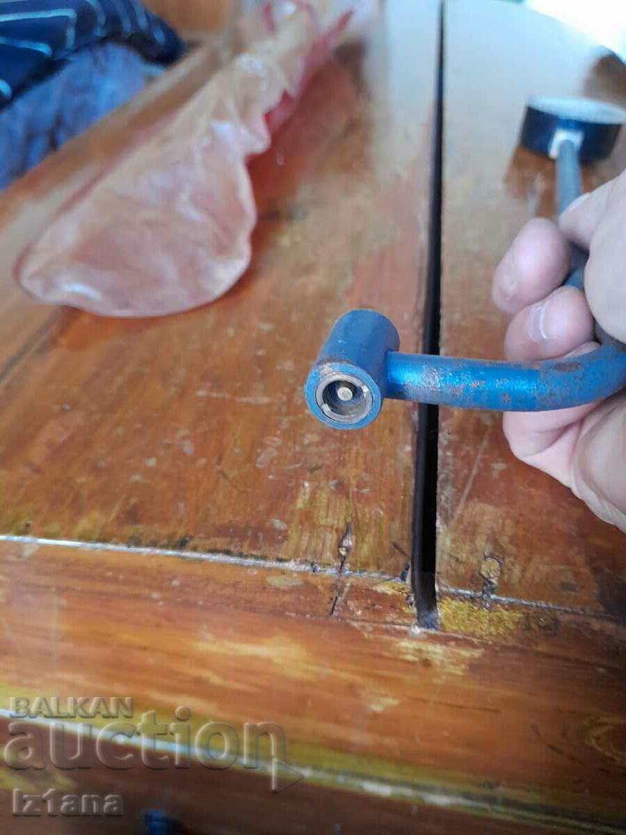 Old tire pressure gauge - 6 Old tire pressure gauge - 6