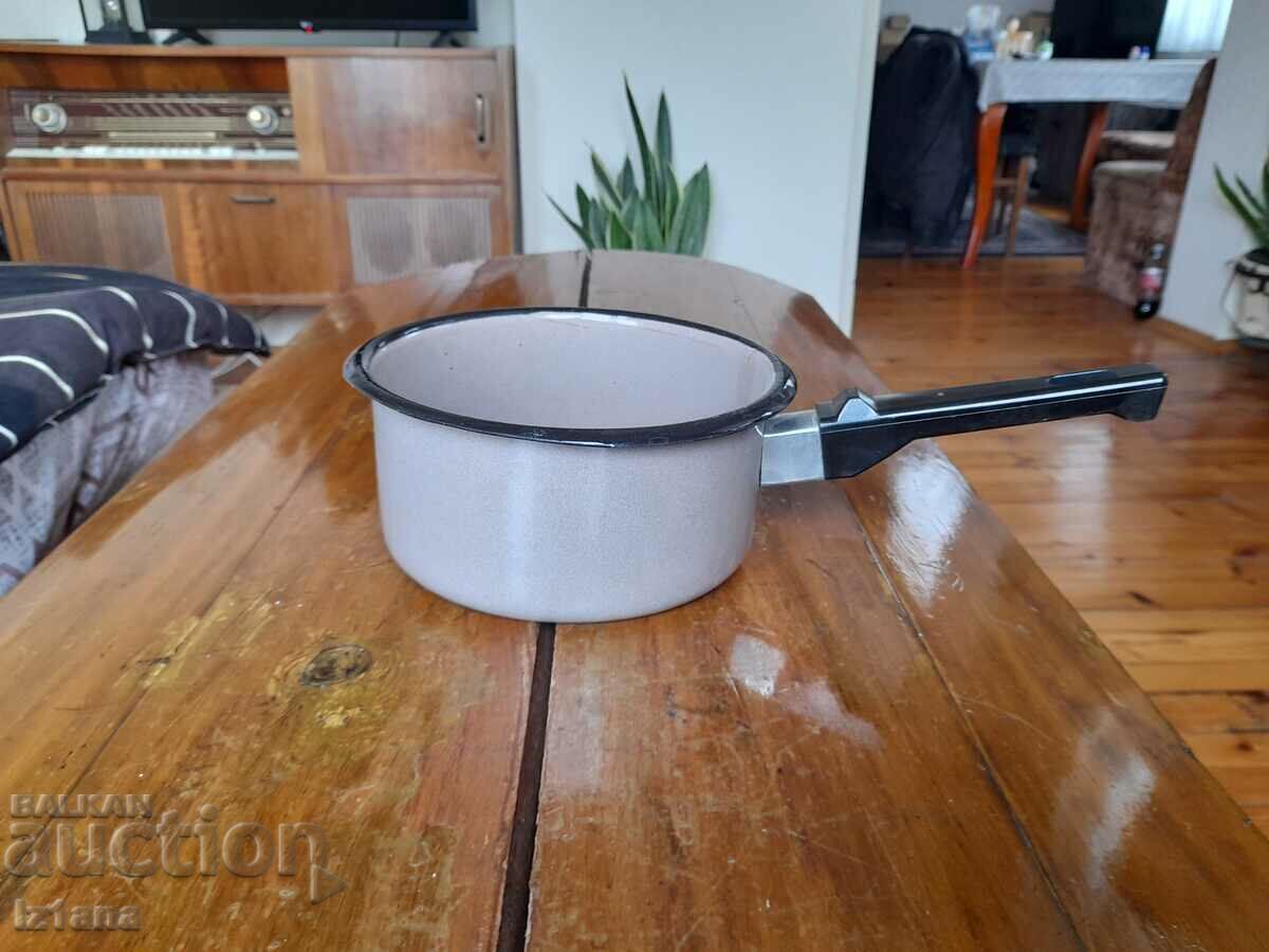 Стара емайлирана касерола,тиган Стара емайлирана касерола,тиган