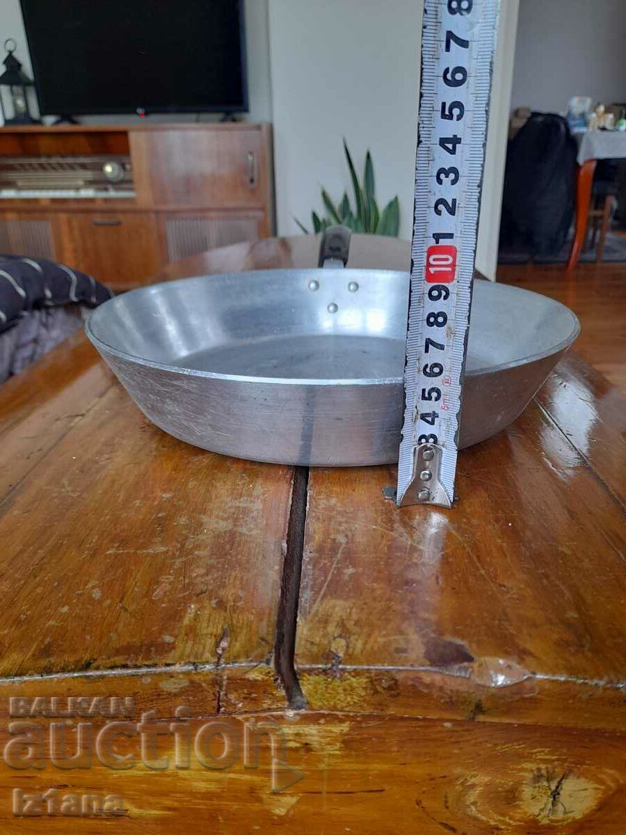 Old aluminum pan with price 33.00 BGN | € 16.87 Old aluminum pan with price 33.00 BGN | € 16.87