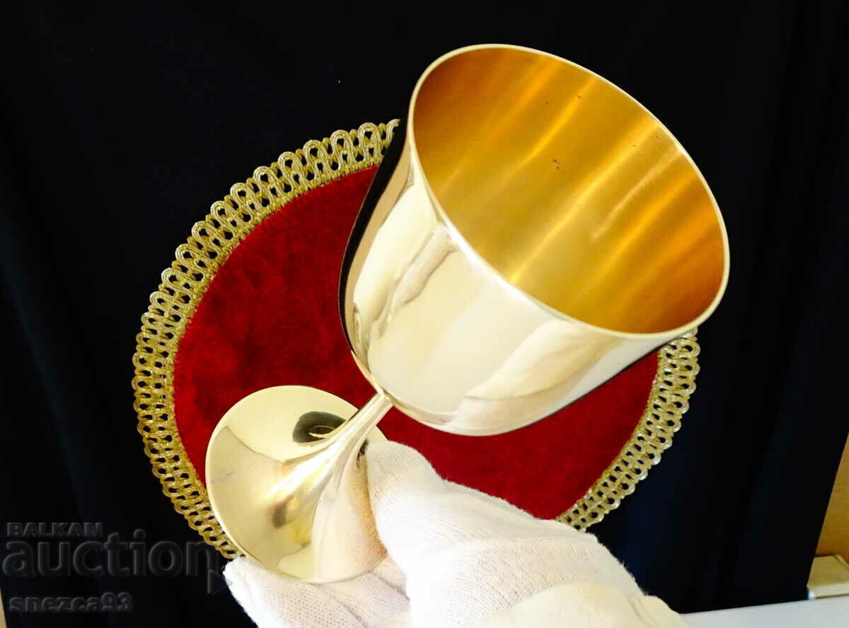 Bronze wine glass 14 cm. with price 39.00 BGN | € 19.94