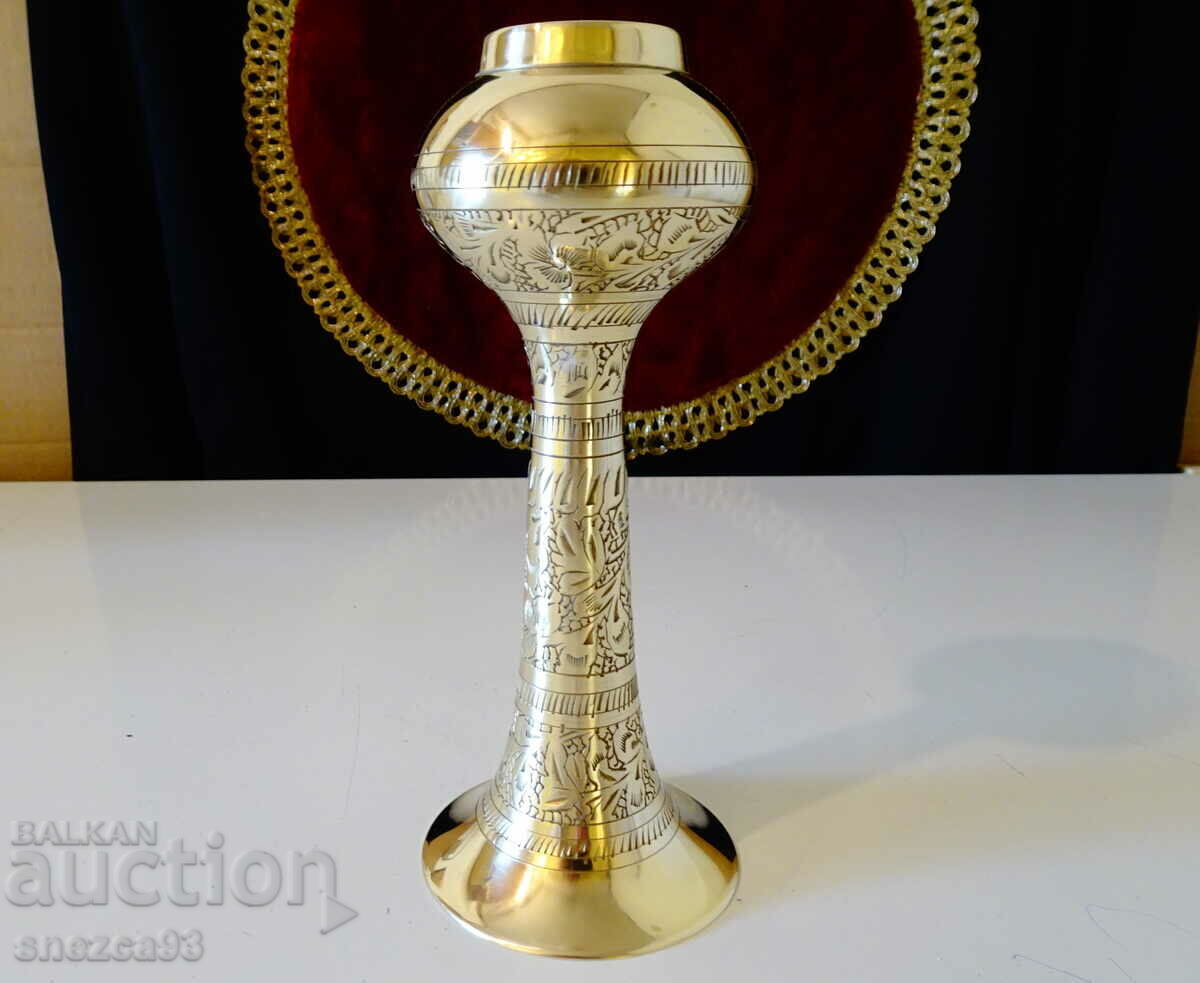 Auction  Bronze vase, carafe British India, marked