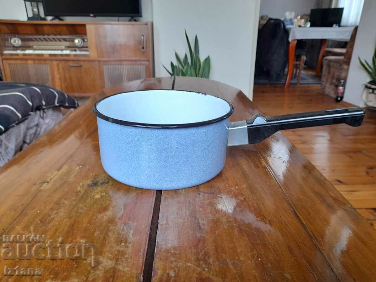 Стара емайлирана касерола,тиган Стара емайлирана касерола,тиган