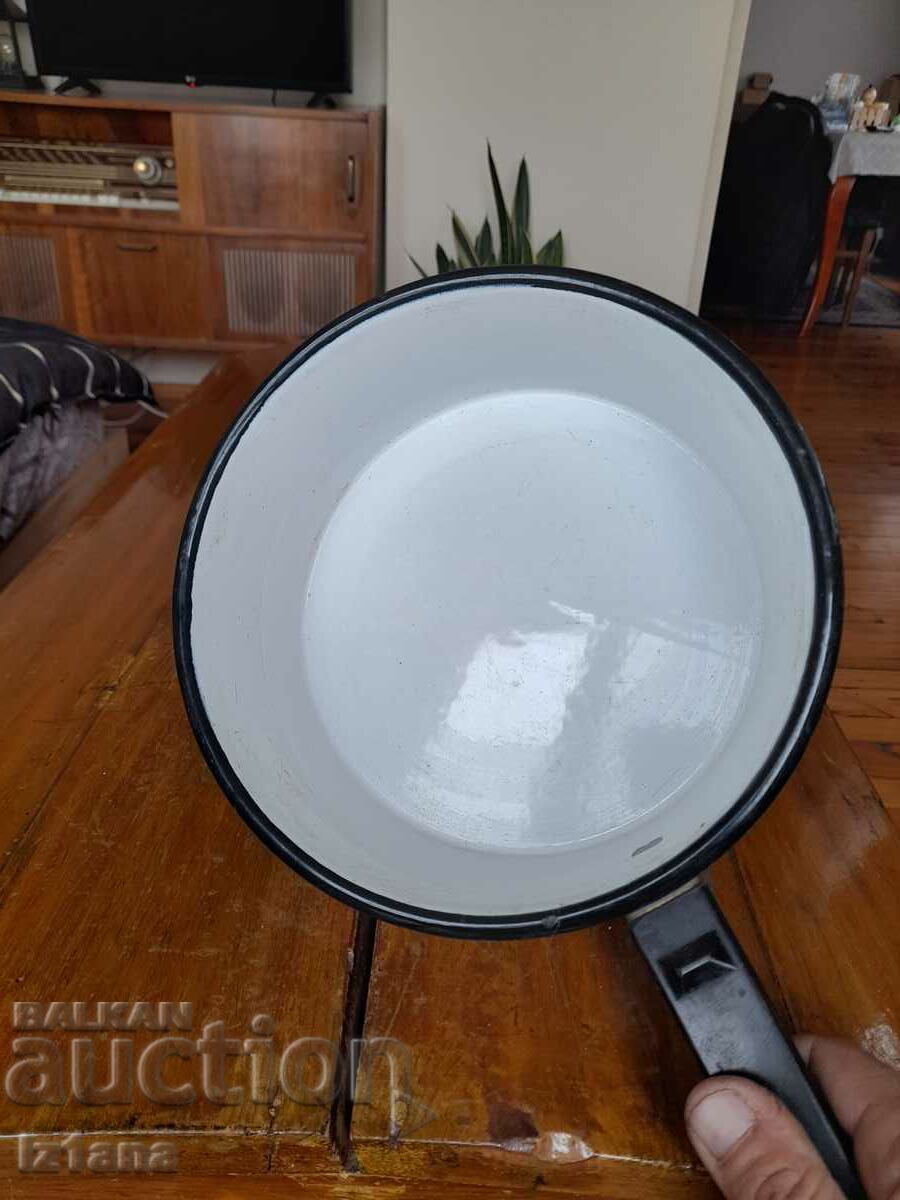 Old enameled casserole, frying pan - 5 Old enameled casserole, frying pan - 5