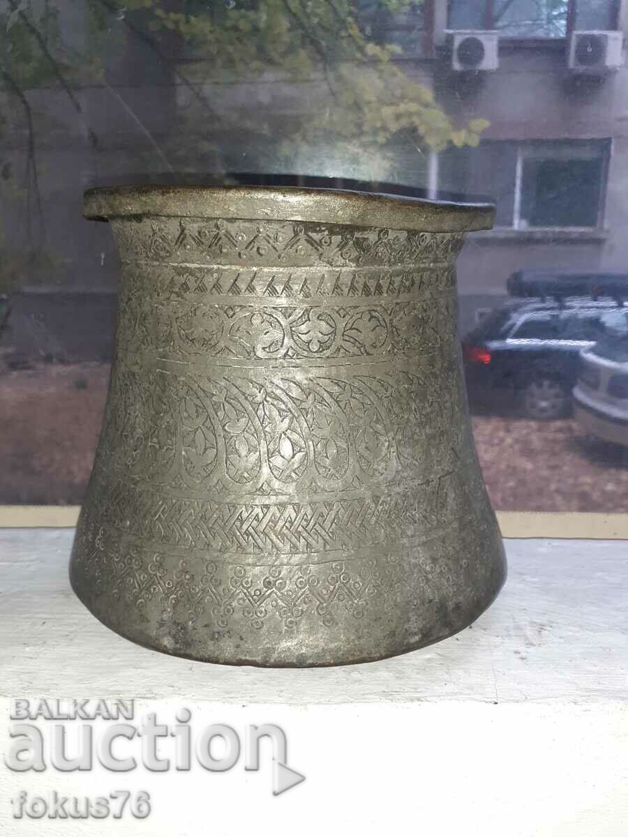 Old copper pot copper hand forged and engraved tinned with price 290.00 BGN | € 148.27 Old copper pot copper hand forged and engraved tinned with price 290.00 BGN | € 148.27