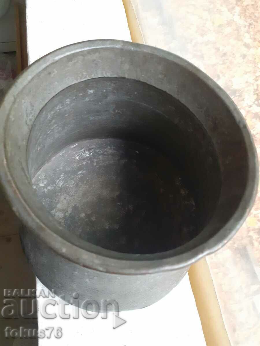 Auction Old copper pot copper hand forged and engraved tinned Auction Old copper pot copper hand forged and engraved tinned
