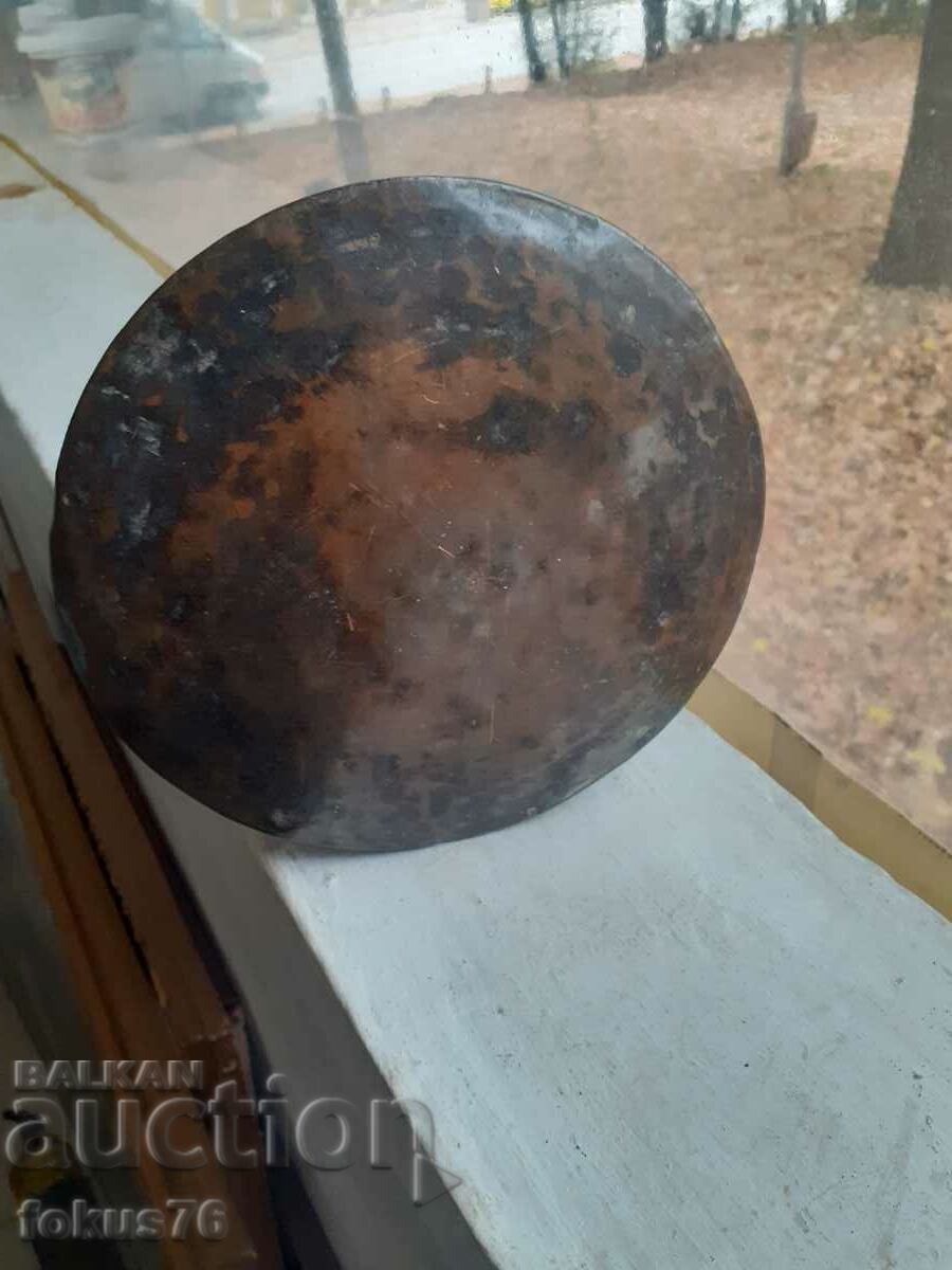 Delivery of Old copper pot copper hand forged and engraved tinned Delivery of Old copper pot copper hand forged and engraved tinned