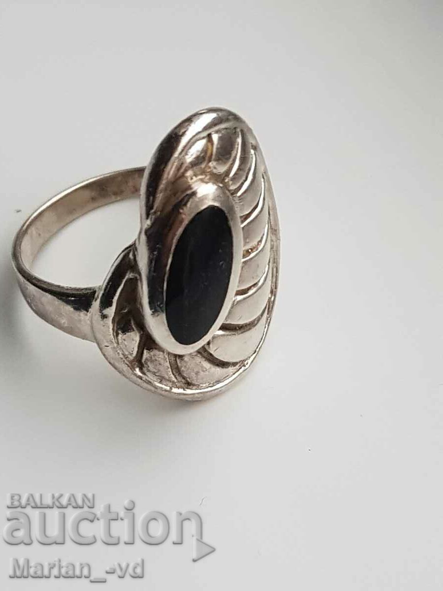 Сребърен пръстен с камък оникс