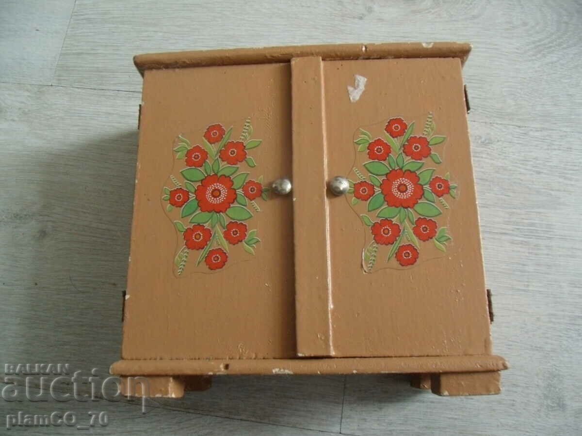 No.*6646 παλιό παιδικό παιχνίδι - ξύλινη ντουλάπα με τιμή 8.00 BGN | € 4.09 No.*6646 παλιό παιδικό παιχνίδι - ξύλινη ντουλάπα με τιμή 8.00 BGN | € 4.09