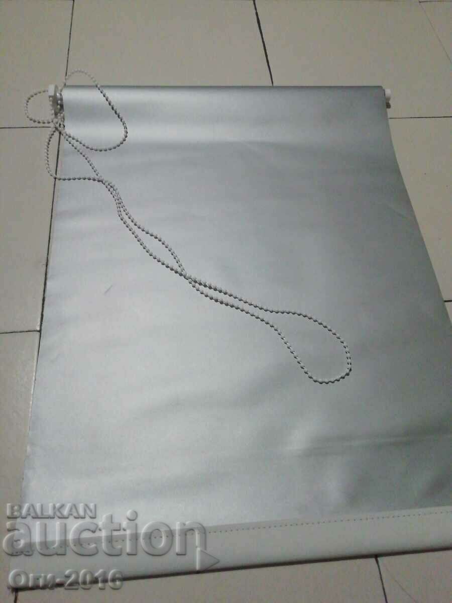 perdea termica, perdea oarba 45/150cm. cu preț 6.00 BGN | € 3.07