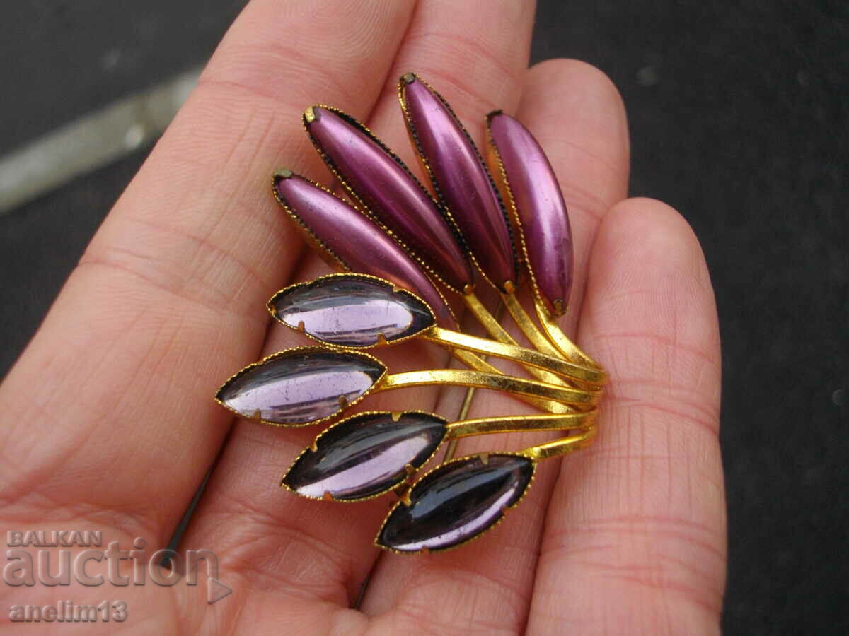 STARA BEAUTIFUL BROSHA with price 25.00 BGN | € 12.78 STARA BEAUTIFUL BROSHA with price 25.00 BGN | € 12.78