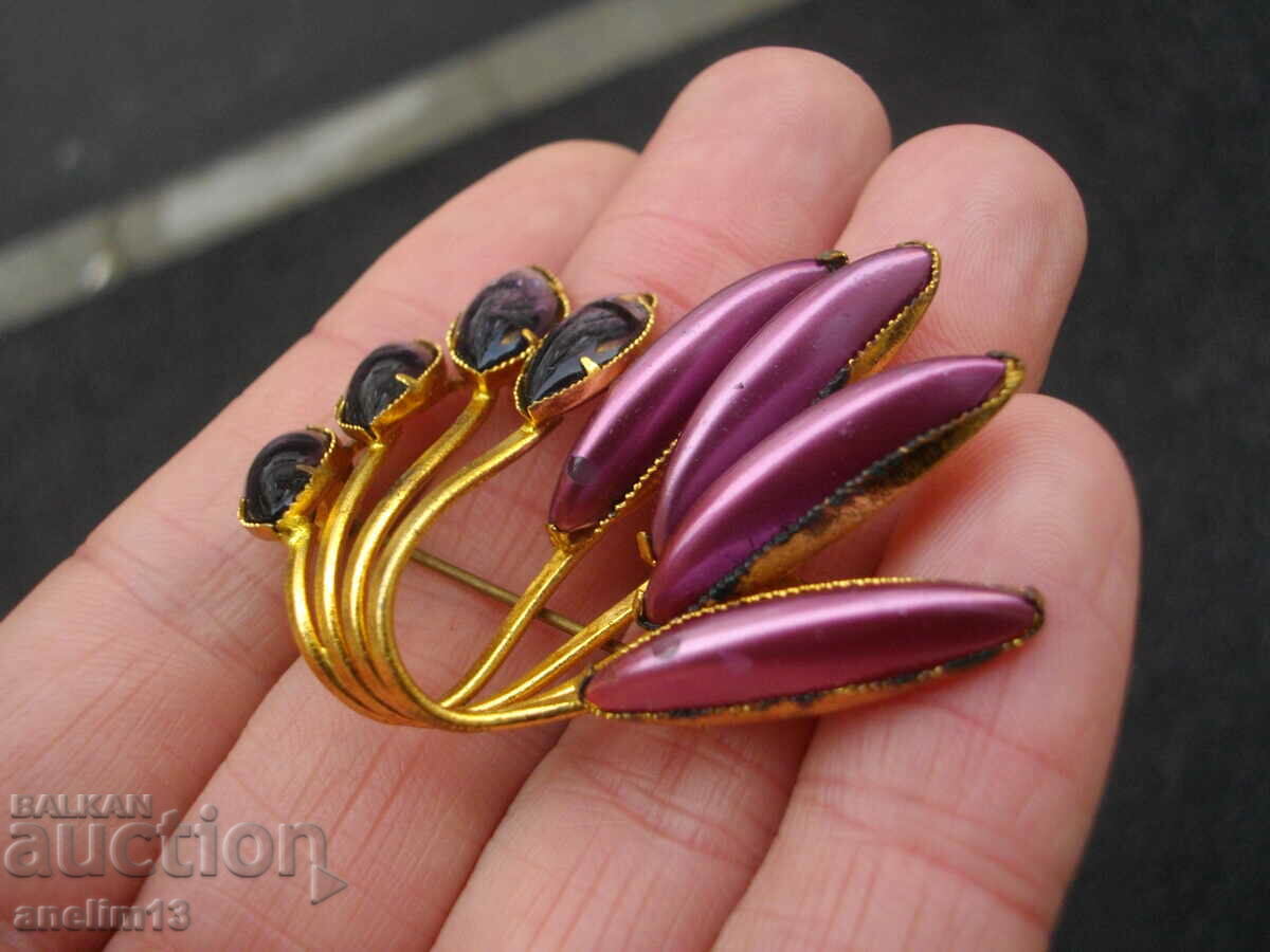 Auction STARA BEAUTIFUL BROSHA Auction STARA BEAUTIFUL BROSHA