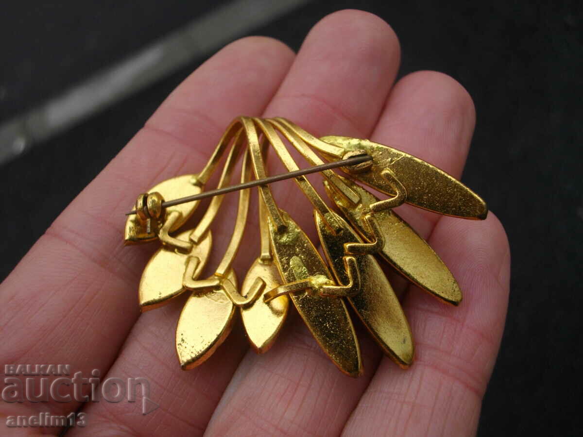 STARA BEAUTIFUL BROSHA - 5 STARA BEAUTIFUL BROSHA - 5