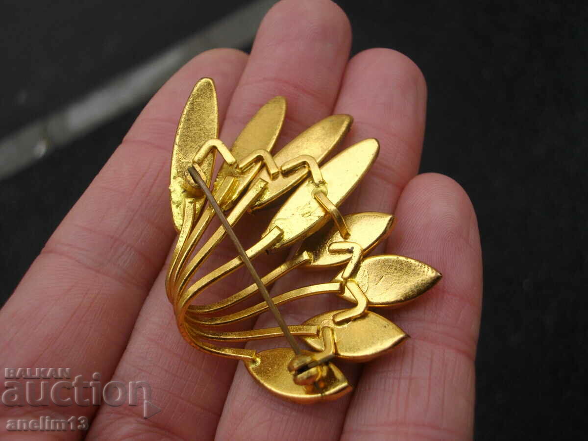 STARA BEAUTIFUL BROSHA - 6 STARA BEAUTIFUL BROSHA - 6