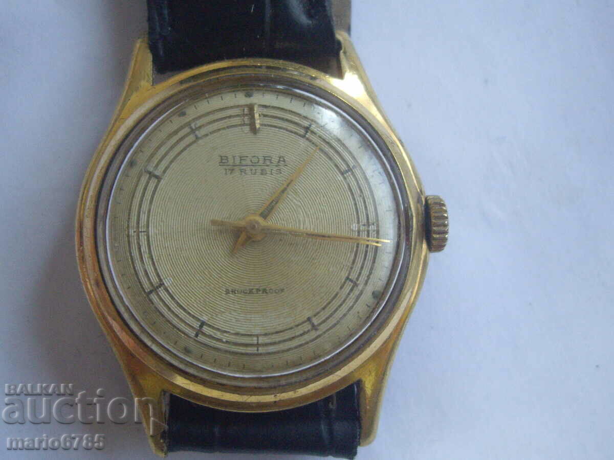 Vintage Men's Gold Plated Swiss Watch.