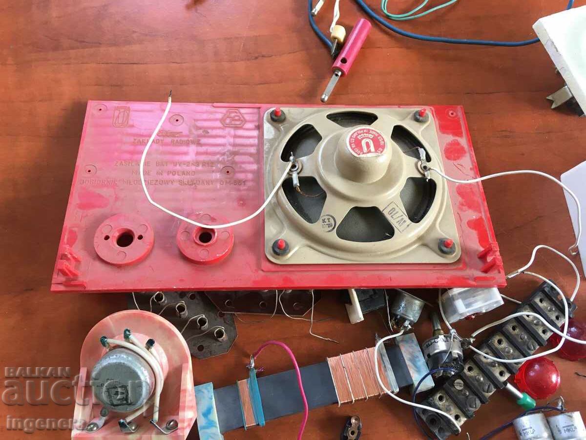 Livrarea LOT EL. MATERIALE PIESE ETC. RESTURI