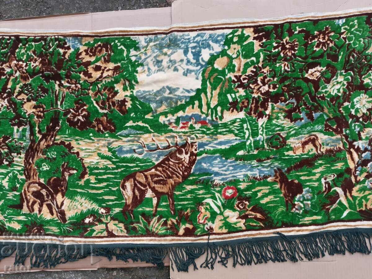 Автентичен стар плюшен  ковьор с елен и сърни