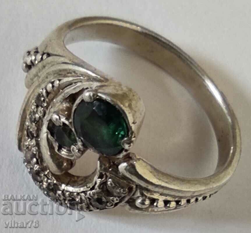 VERY BEAUTIFUL WOMEN'S SILVER RING WITH EMERALDS - 6 VERY BEAUTIFUL WOMEN'S SILVER RING WITH EMERALDS - 6