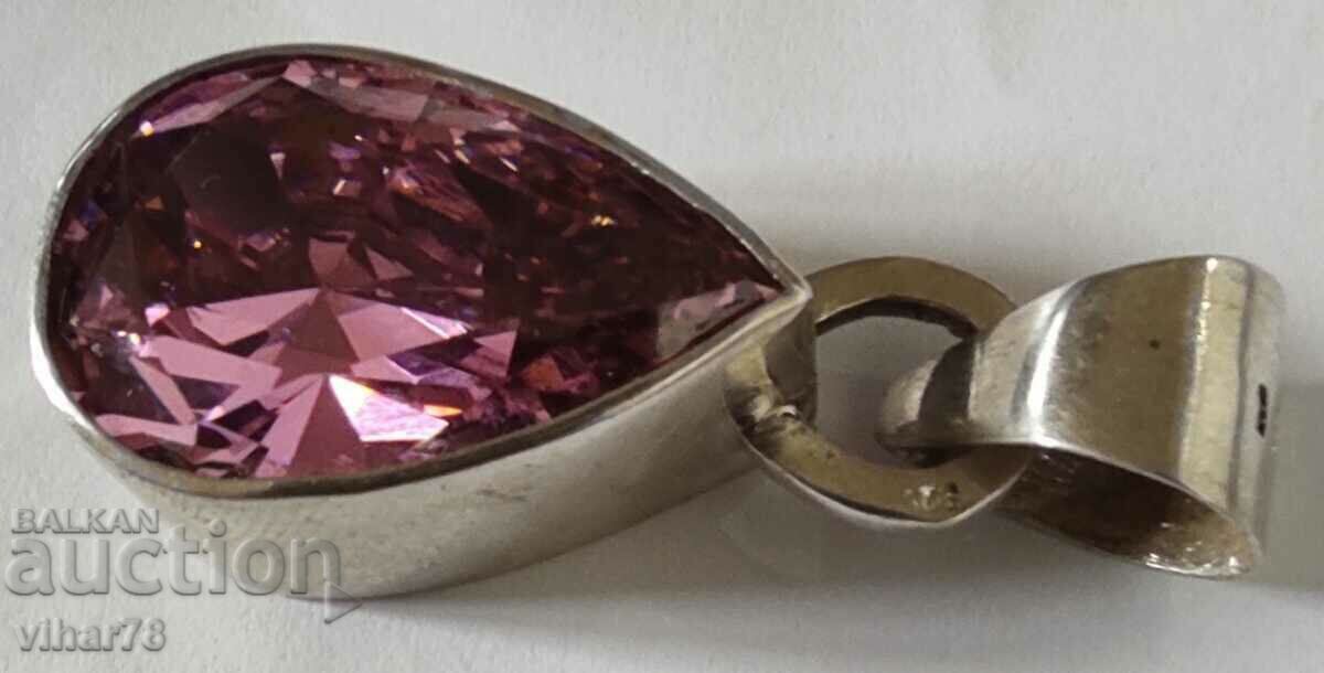 Delivery of Solid silver pendant with pink zircon Delivery of Solid silver pendant with pink zircon
