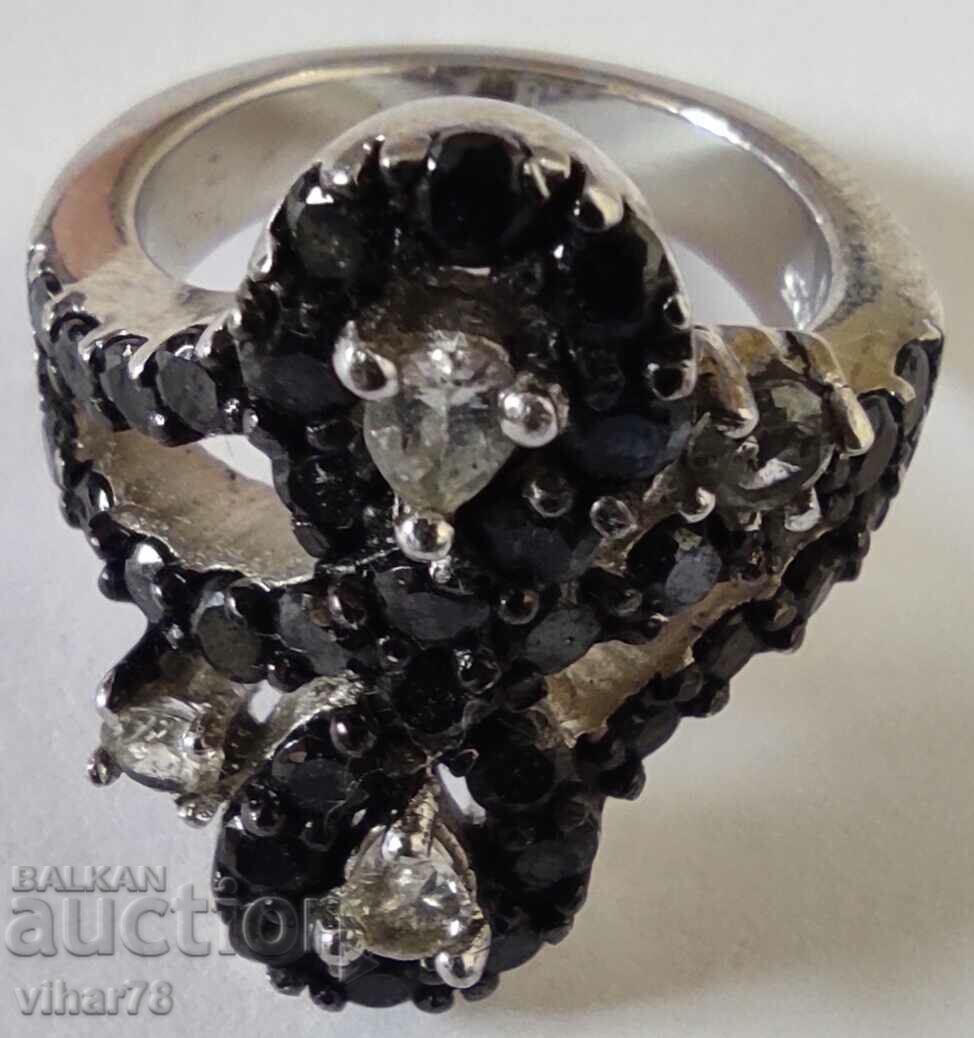 Auction VERY BEAUTIFUL SILVER WOMEN'S RING WITH BLACK ONYX ZIRCONIA Auction VERY BEAUTIFUL SILVER WOMEN'S RING WITH BLACK ONYX ZIRCONIA