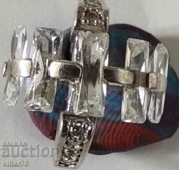 Auction  WOMEN'S SILVER RING WITH ZIRCONIA