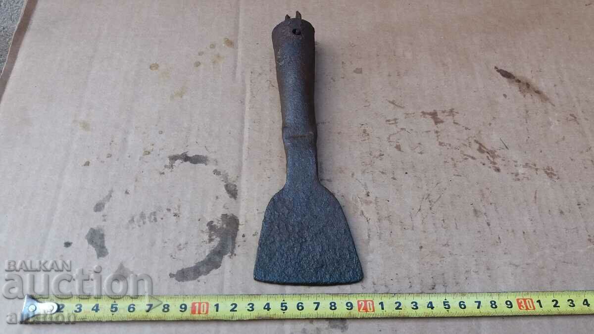 Delivery of WROUGHT REVIVAL SCRATCH - CRANE Delivery of WROUGHT REVIVAL SCRATCH - CRANE