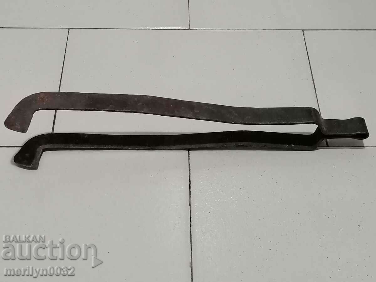 Auction Old dilaf, mash, wrought iron for a furnace Auction Old dilaf, mash, wrought iron for a furnace