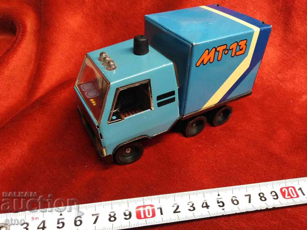 SOC VECHI. CAMION DE JUCĂRIE cu preț 55.00 BGN | € 28.12