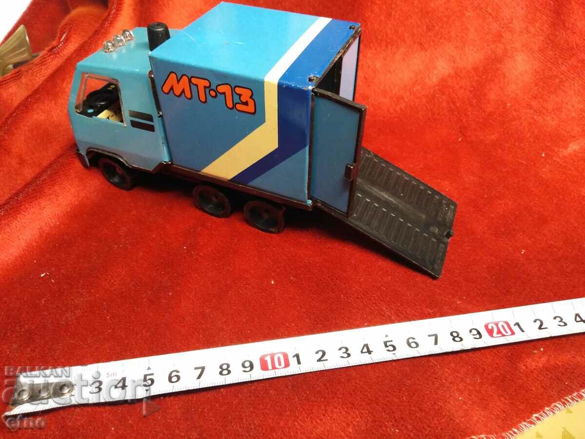 SOC VECHI. CAMION DE JUCĂRIE - 7