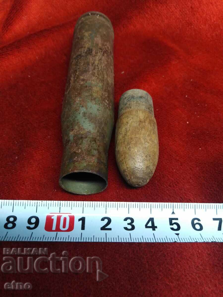 Delivery of OLD TRAINING AMMUNITION FOR AN AIRCRAFT GUN, case, cartridge Delivery of OLD TRAINING AMMUNITION FOR AN AIRCRAFT GUN, case, cartridge